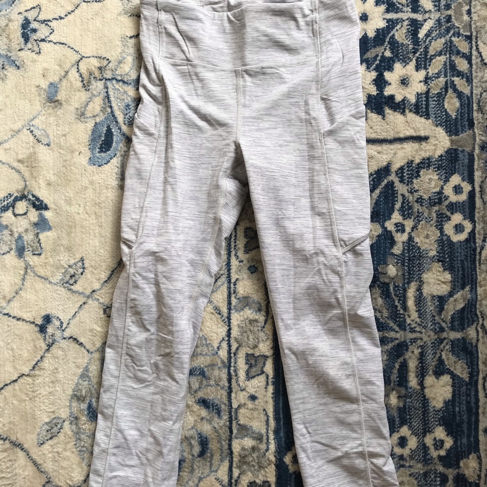 Lululemon Speed Up Cropped  Leggings